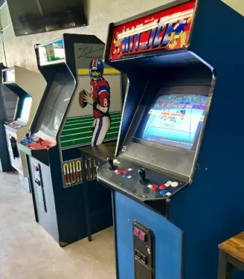 Classic arcade games for kids of all ages to enjoy at family friendly entertainment venue in Hibbing, MN.