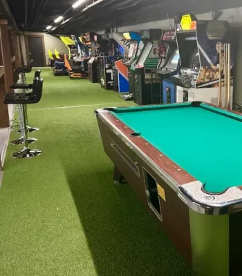 New pool table and arcade games_resize